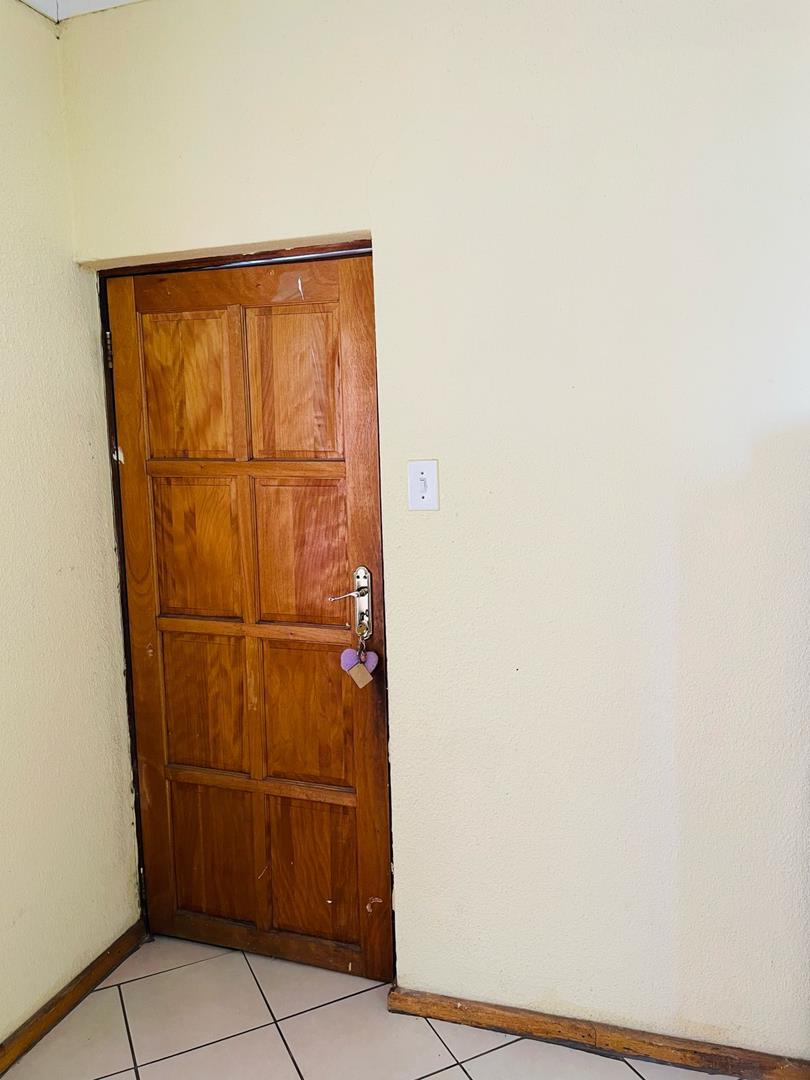 1 Bedroom Property for Sale in Rustenburg North West